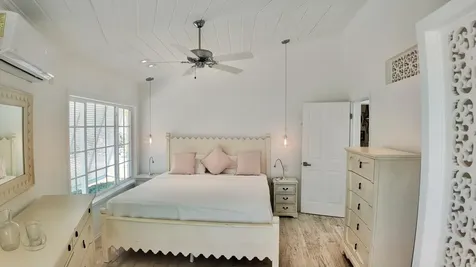 White Nights Two San Salvador BS