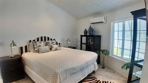 White Nights Two San Salvador BS