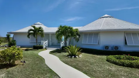 White Nights Two San Salvador BS