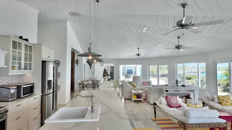 White Nights Two San Salvador BS