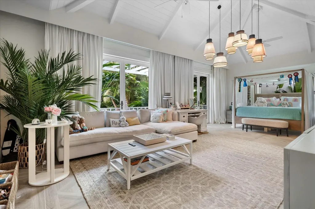 Columbia Road New Providence Paradise Island BS