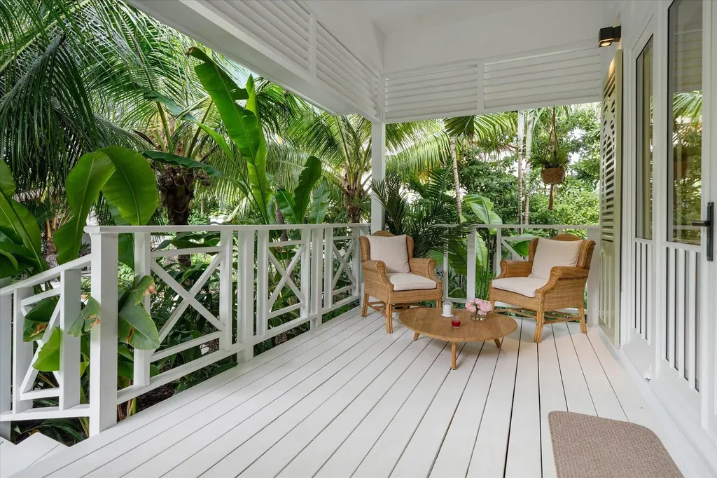 Columbia Road New Providence Paradise Island BS