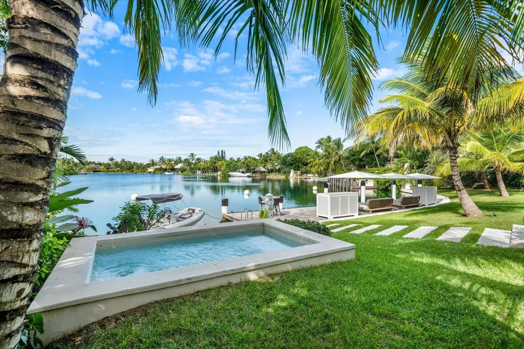 Columbia Road New Providence Paradise Island BS