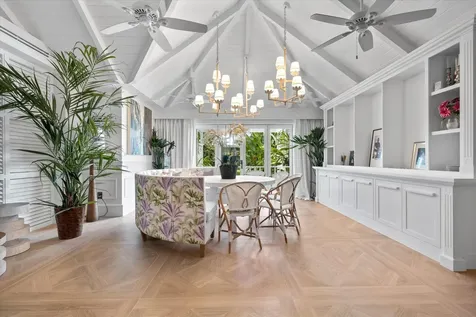 Columbia Road New Providence Paradise Island BS