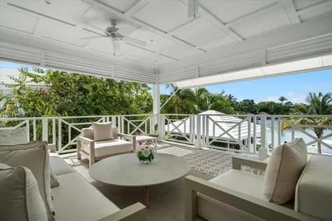 Columbia Road New Providence Paradise Island BS