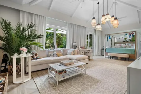 Columbia Road New Providence Paradise Island BS