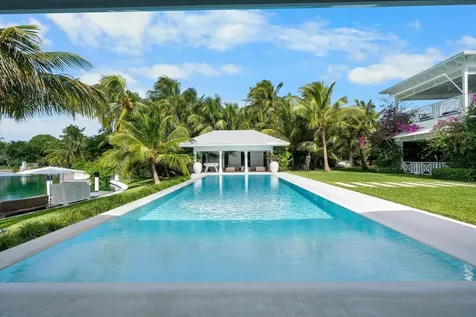 Columbia Road New Providence Paradise Island BS