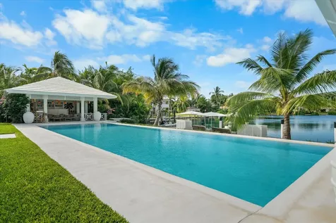 Columbia Road New Providence Paradise Island BS