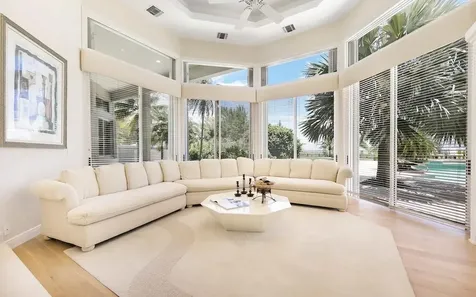 Spanish Main Drive 16 Grand Bahama Freeport BS