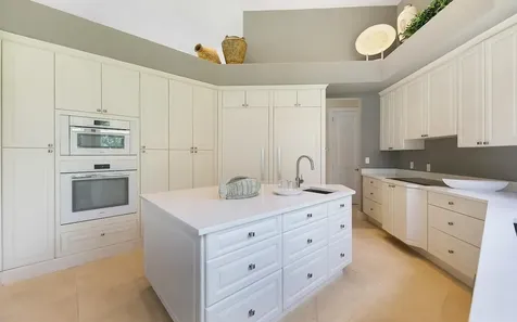 Spanish Main Drive 16 Grand Bahama Freeport BS