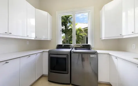 Spanish Main Drive 16 Grand Bahama Freeport BS