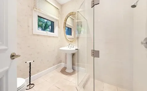 Spanish Main Drive 16 Grand Bahama Freeport BS