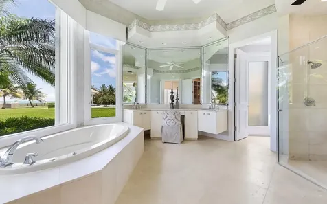 Spanish Main Drive 16 Grand Bahama Freeport BS