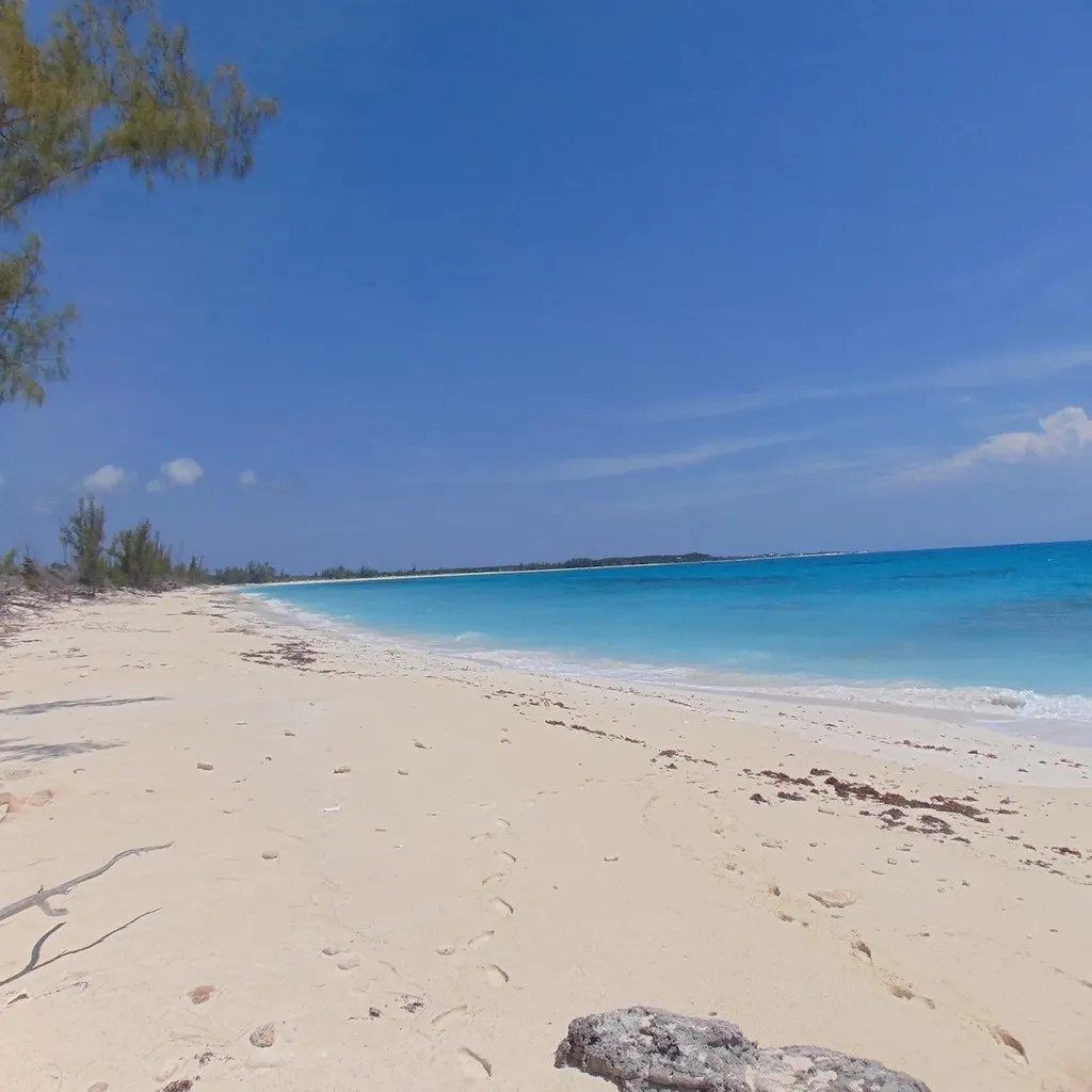 Frazier Tract, Rum Cay Rum Cay BS