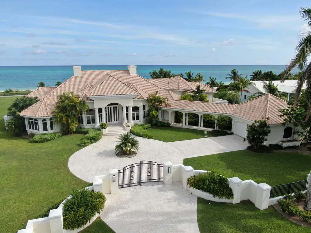 Spanish Main Drive 15 & 74 Grand Bahama Freeport BS