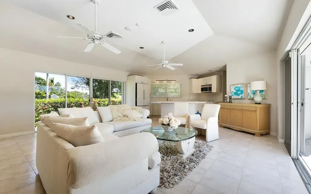 Spanish Main Drive 15 & 74 Grand Bahama Freeport BS