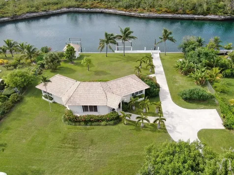 Spanish Main Drive 15 & 74 Grand Bahama Freeport BS