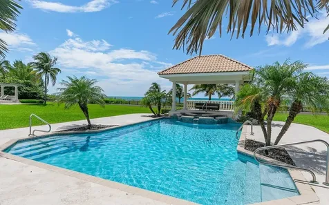 Spanish Main Drive 15 & 74 Grand Bahama Freeport BS