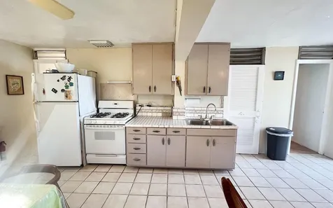 Litvak Estate, Deep Creek Andros BS