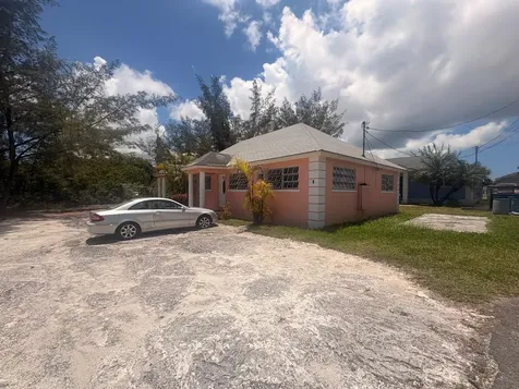 L H Cox Close New Providence Paradise Island BS