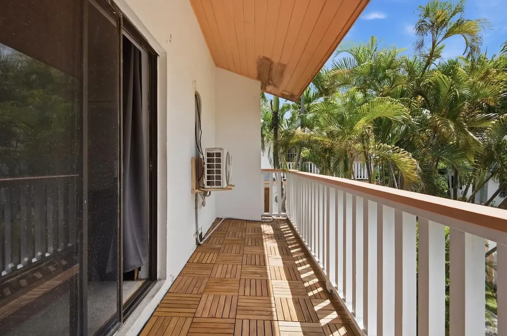 Village Road 604 New Providence Paradise Island BS