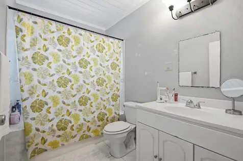 Village Road 604 New Providence Paradise Island BS