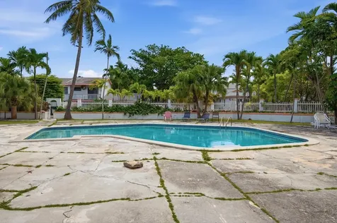 Village Road 604 New Providence Paradise Island BS