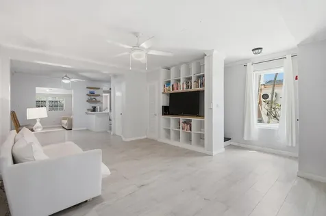 Village Road 604 New Providence Paradise Island BS