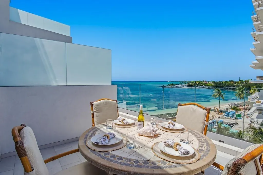 Goldwynn New Providence Paradise Island BS