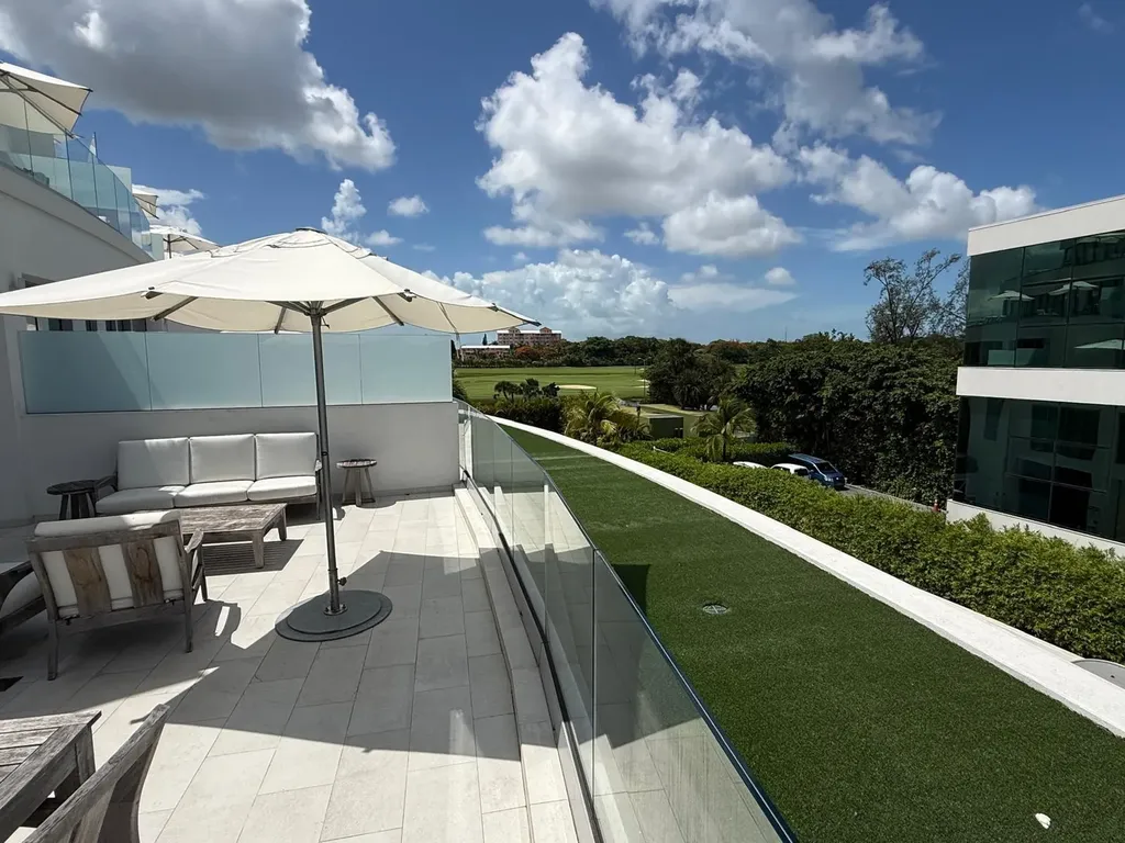West Bay Street New Providence Paradise Island BS