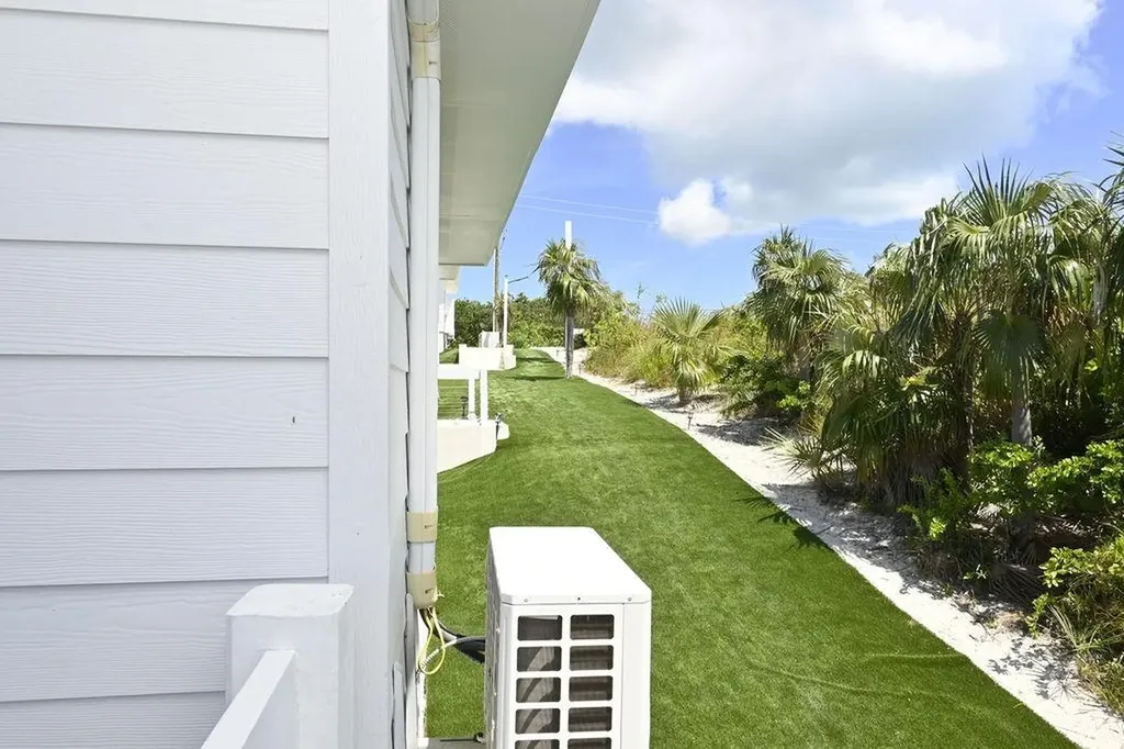Singing Sands Of Bank Eleuthera BS