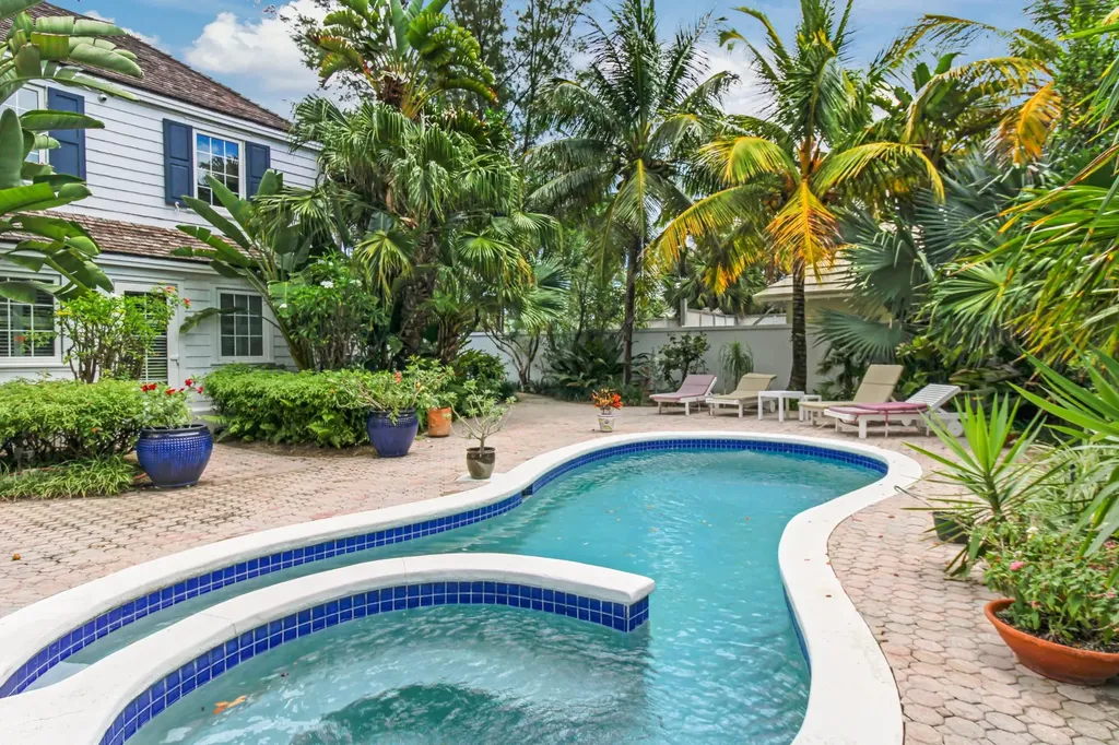 Rawson Court 1938 New Providence Paradise Island BS