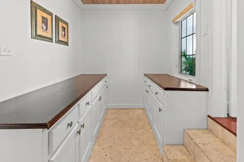 Rawson Court 1938 New Providence Paradise Island BS