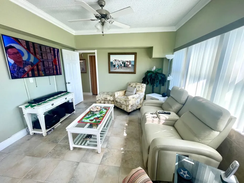 Riviera Towers Condominiu Grand Bahama Freeport BS