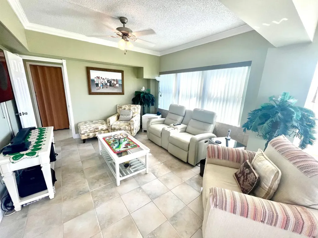 Riviera Towers Condominiu Grand Bahama Freeport BS