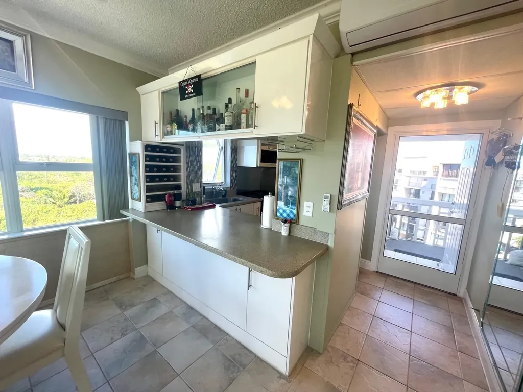 Riviera Towers Condominiu Grand Bahama Freeport BS