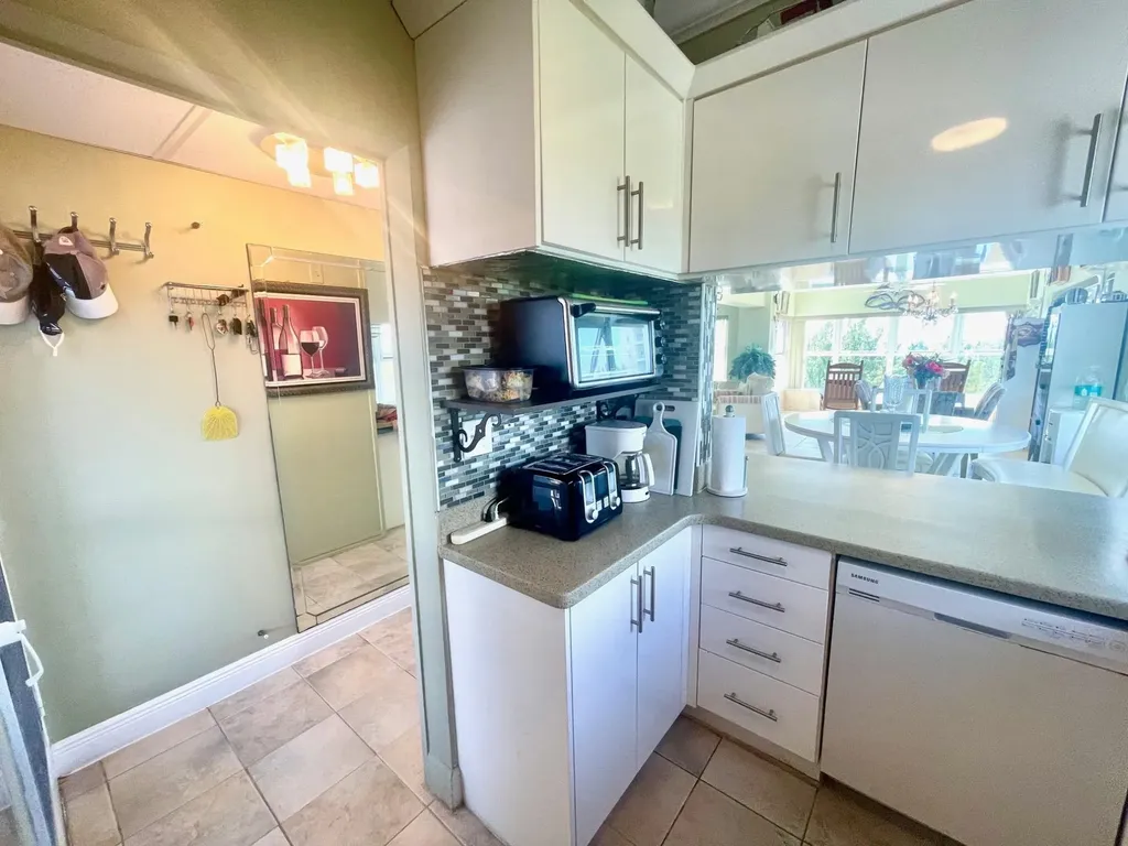 Riviera Towers Condominiu Grand Bahama Freeport BS