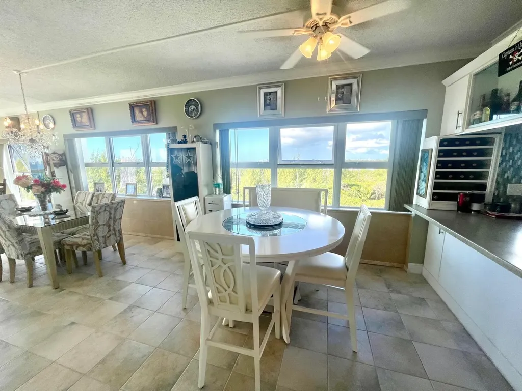 Riviera Towers Condominiu Grand Bahama Freeport BS