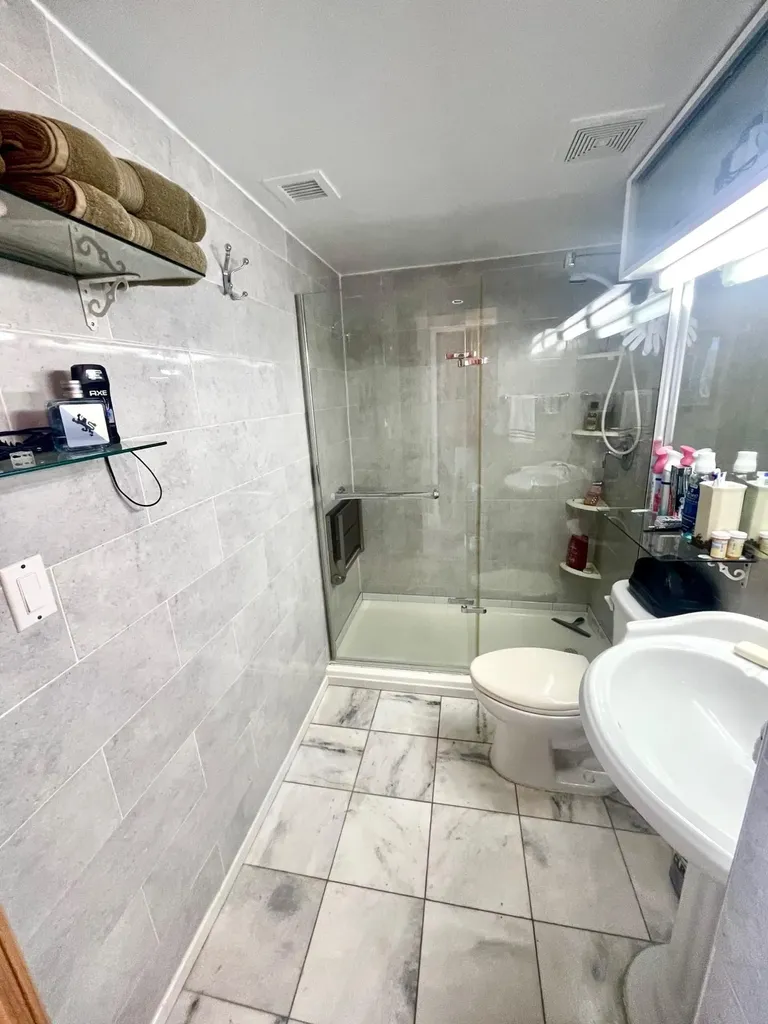 Riviera Towers Condominiu Grand Bahama Freeport BS