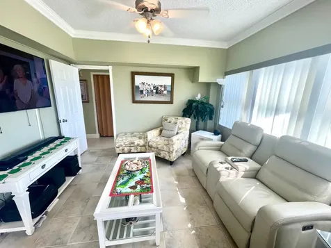 Riviera Towers Condominiu Grand Bahama Freeport BS
