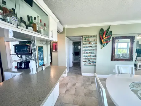 Riviera Towers Condominiu Grand Bahama Freeport BS
