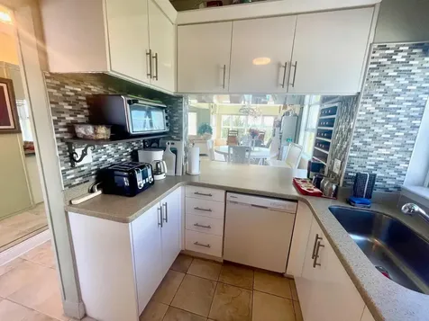 Riviera Towers Condominiu Grand Bahama Freeport BS