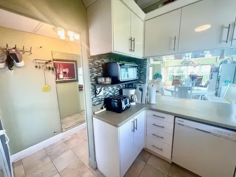 Riviera Towers Condominiu Grand Bahama Freeport BS