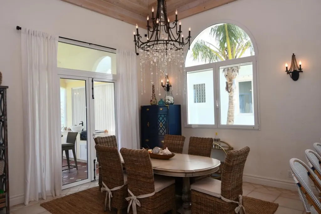 Jeuarlet, Ocean Boulevard Abaco BS