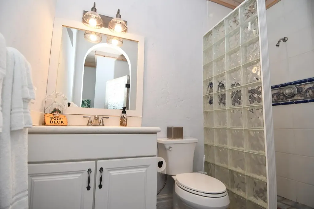 Jeuarlet, Ocean Boulevard Abaco BS
