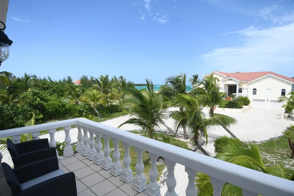 Jeuarlet, Ocean Boulevard Abaco BS