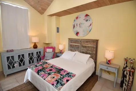Jeuarlet, Ocean Boulevard Abaco BS