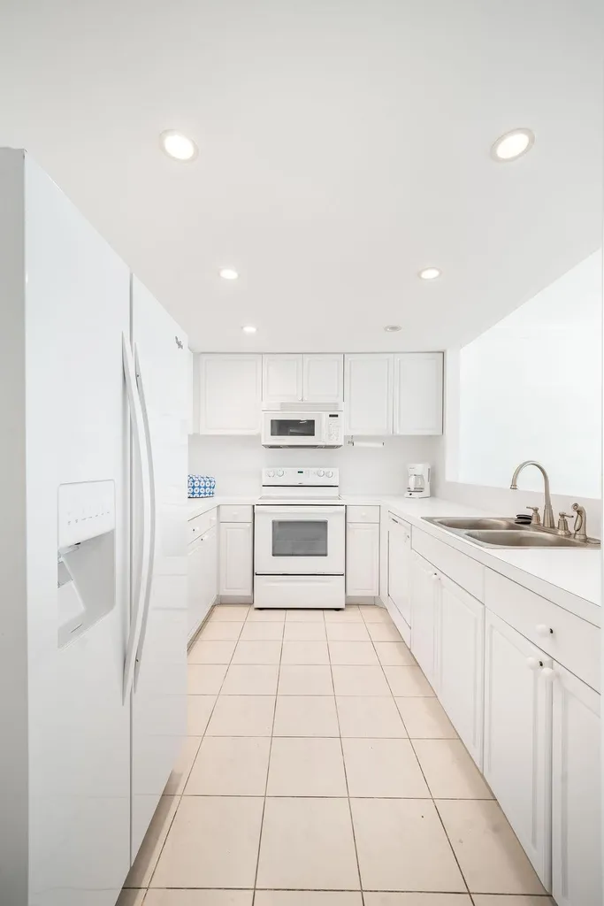 Bahama Reef Condominium Grand Bahama Freeport BS