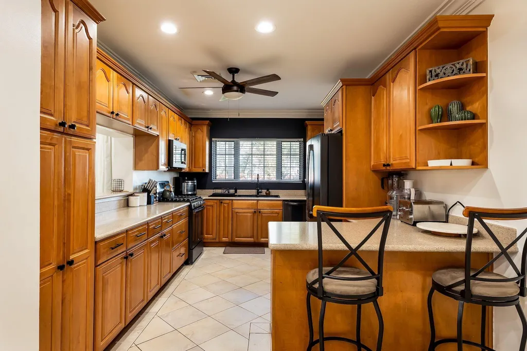Bayshore 1 & 3, The Grove 1 & 3 New Providence Paradise Island BS