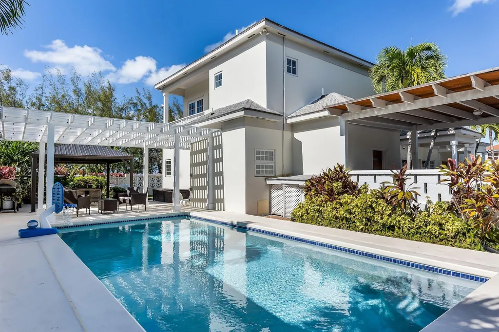 Bayshore 1 & 3, The Grove 1 & 3 New Providence Paradise Island BS